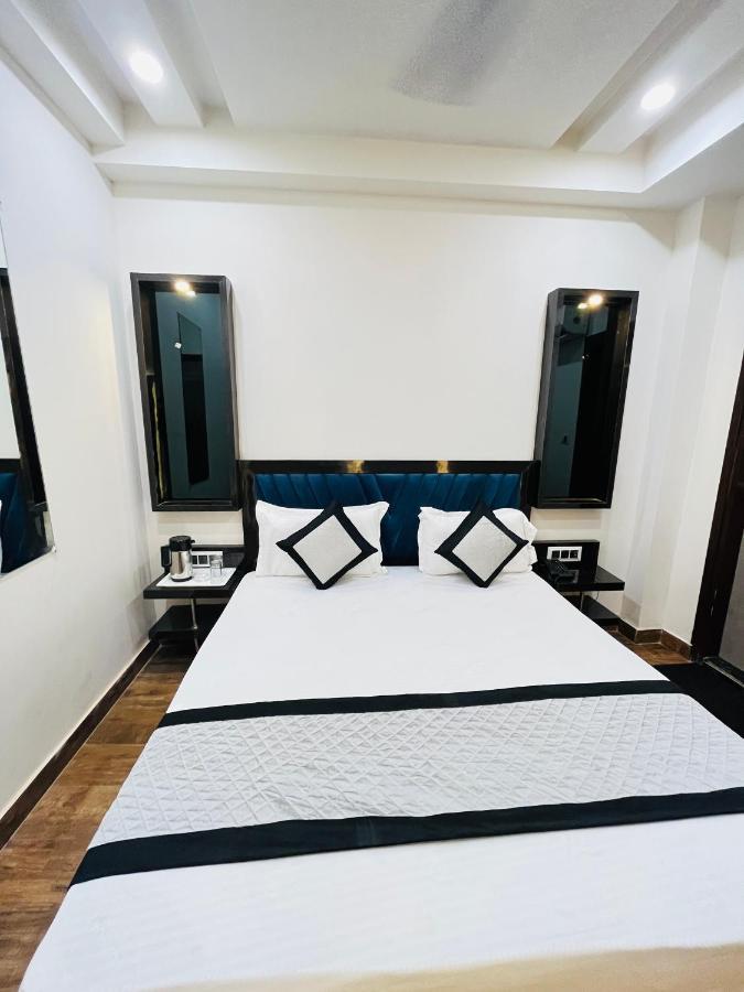 Hotel Red Stone Inn - Near New Delhi Railway Station - Paharganj Buitenkant foto